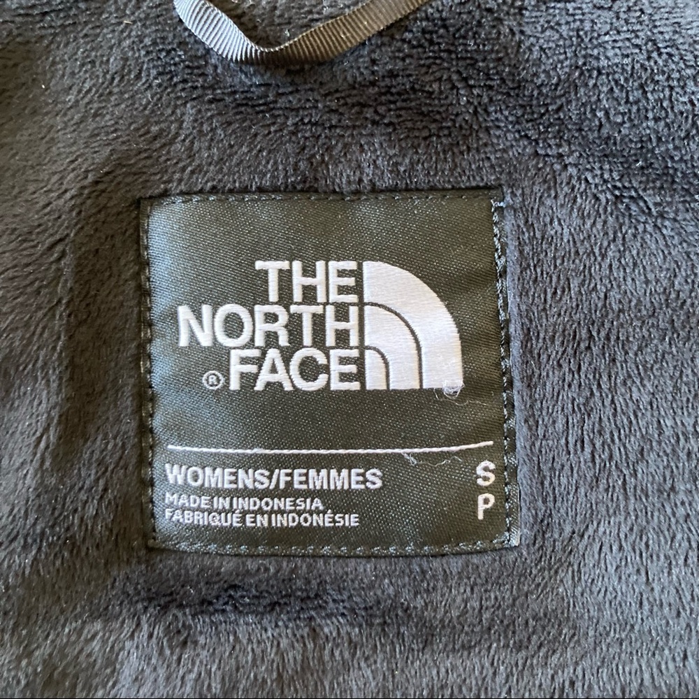 NWOT The North Face insulated HyVent jacket. - Picture 5 of 7